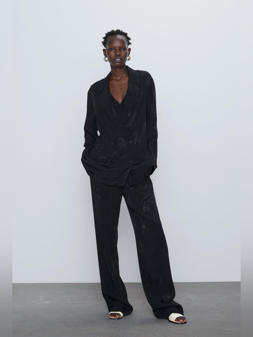 **ZARA BLAZER AND PANT SET**